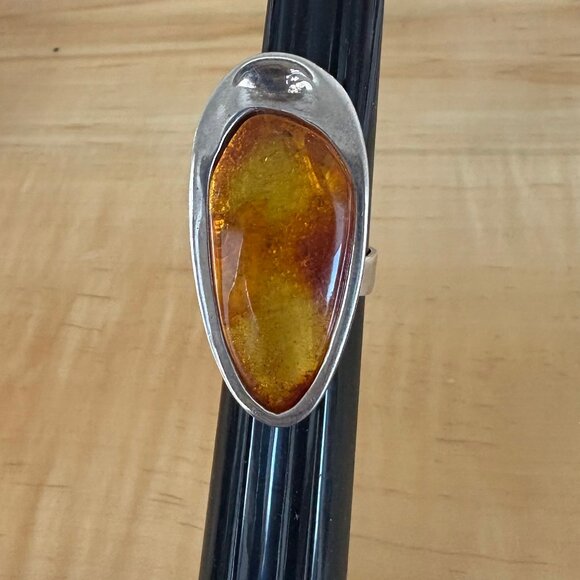 Amber & Sterling Silver Statement Ring Size 7 - Picture 4 of 9